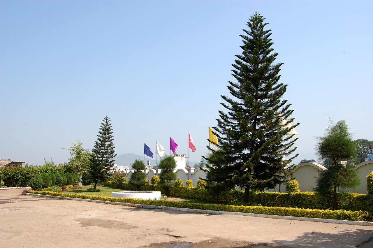 Hotel Sai International Rayagada Kültér fotó