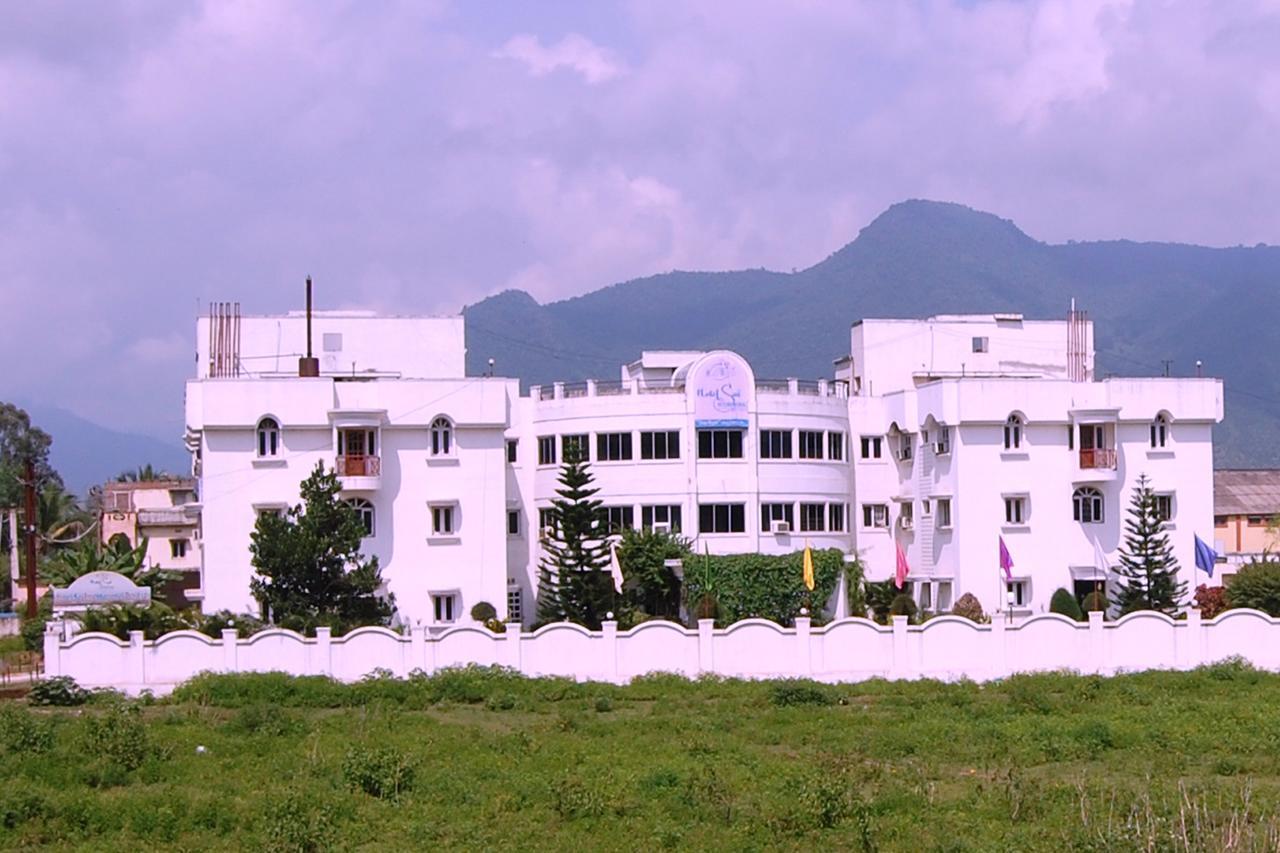 Hotel Sai International Rayagada Kültér fotó
