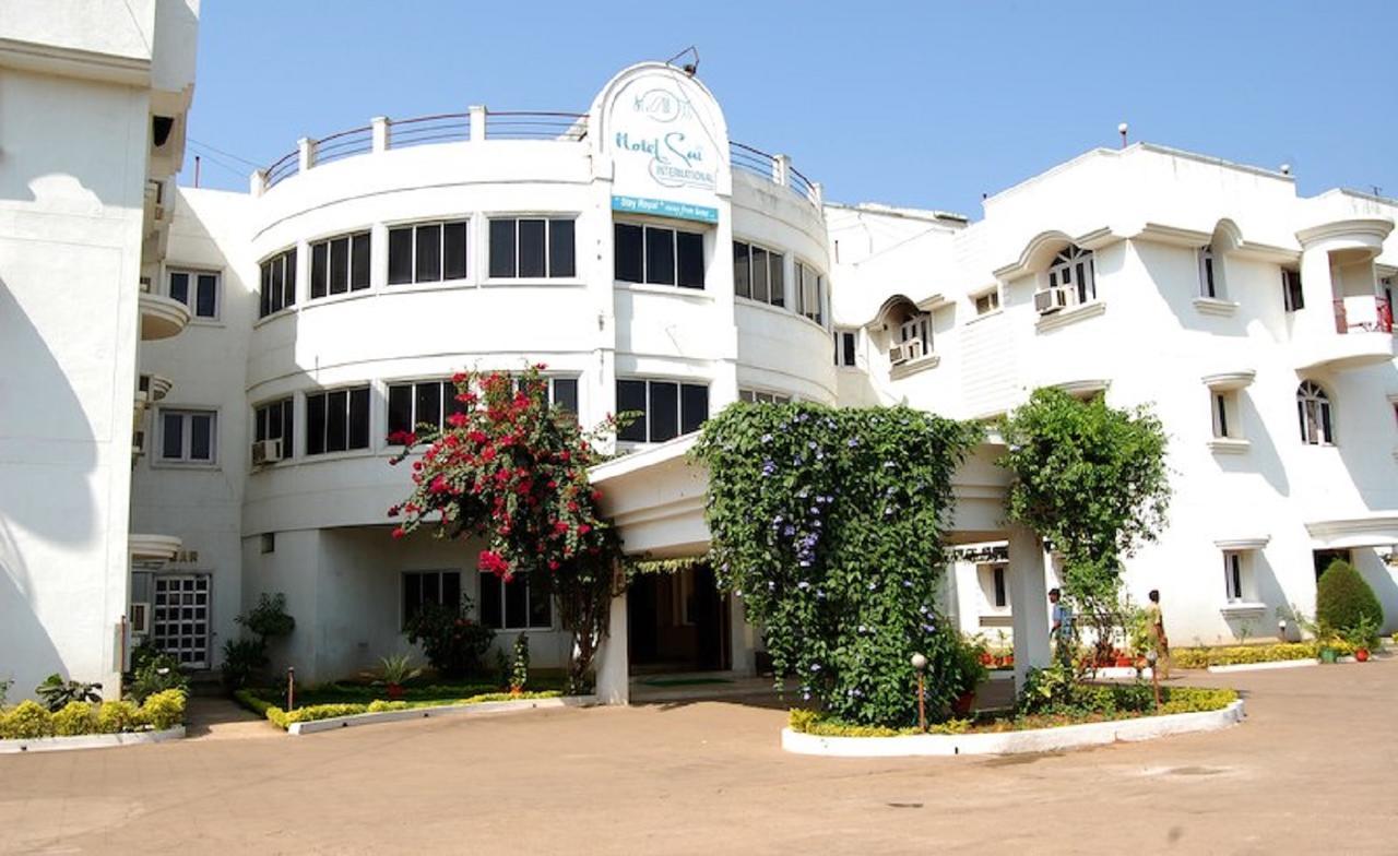 Hotel Sai International Rayagada Kültér fotó